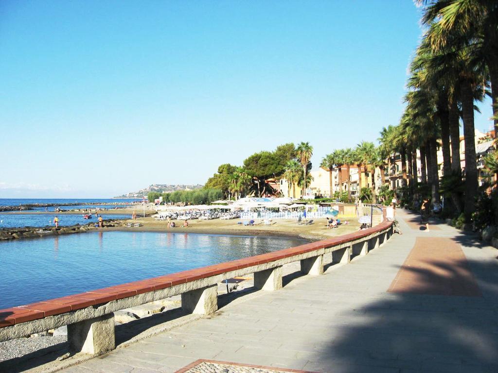 Nino Bixio Apartment Riva Ligure Exteriör bild